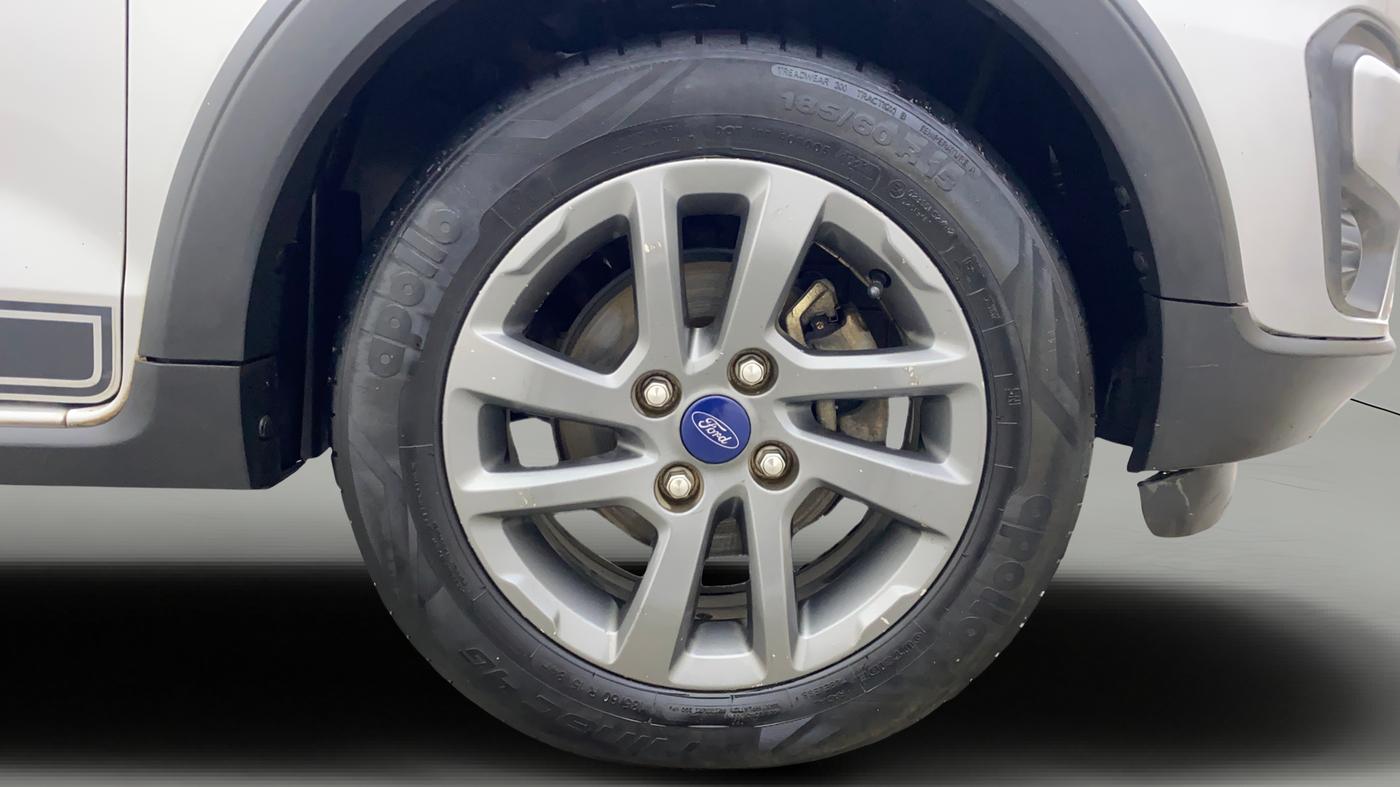 2018 Ford FREESTYLE TITANIUM 1.5 DIESEL, Diesel, Manual, 1,28,619 km, Right Front Wheel