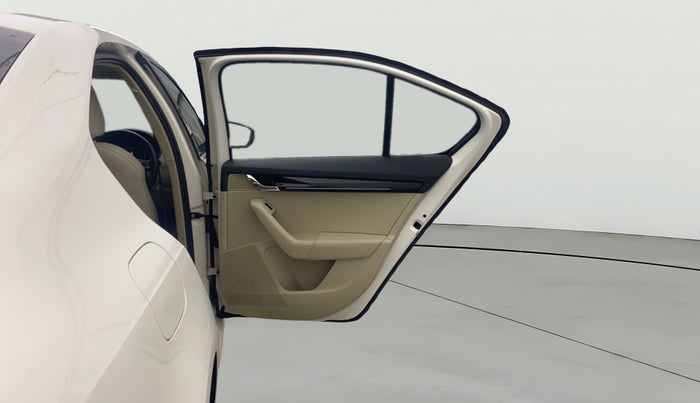 2018 Skoda Octavia L&K 1.8 TSI AT, Petrol, Automatic, 79,257 km, RHS Rear Door