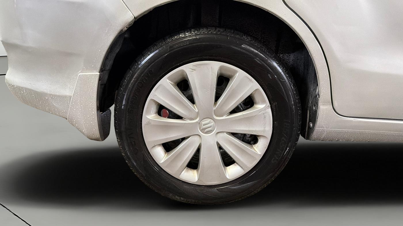 2018 Maruti Ertiga VXI, Petrol, Manual, 91,882 km, Right Rear Wheel