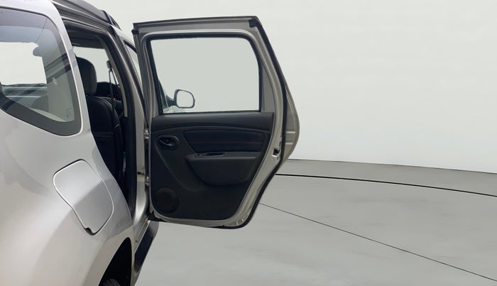 2017 Renault Duster 85 PS RXS MT DIESEL, Diesel, Manual, 1,00,850 km, RHS Rear Door