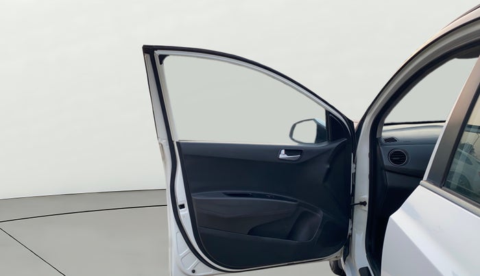 2018 Hyundai Grand i10 SPORTZ 1.2 KAPPA VTVT DUAL TONE, Petrol, Manual, 1,19,801 km, LHS Front Door