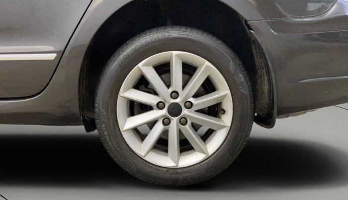 2015 Skoda Superb ELEGANCE 1.8 TSI AT, Petrol, Automatic, 71,139 km, Left Rear Wheel