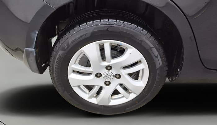 2015 Maruti Swift Dzire ZDI, Diesel, Manual, 86,638 km, Right Rear Wheel