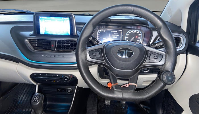 2025 Tata ALTROZ XZ PLUS PETROL, Petrol, Manual, 9,104 km, Steering Wheel Close Up