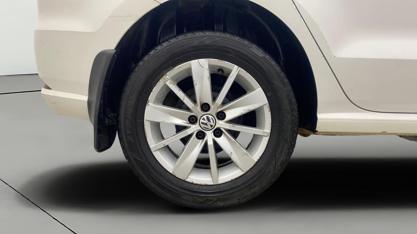 2016 Volkswagen Ameo HIGHLINE1.5L, Diesel, Manual, 69,309 km, Right Rear Wheel