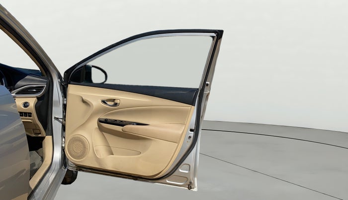 2018 Toyota YARIS VX CVT, Petrol, Automatic, 66,058 km, RHS Front Door