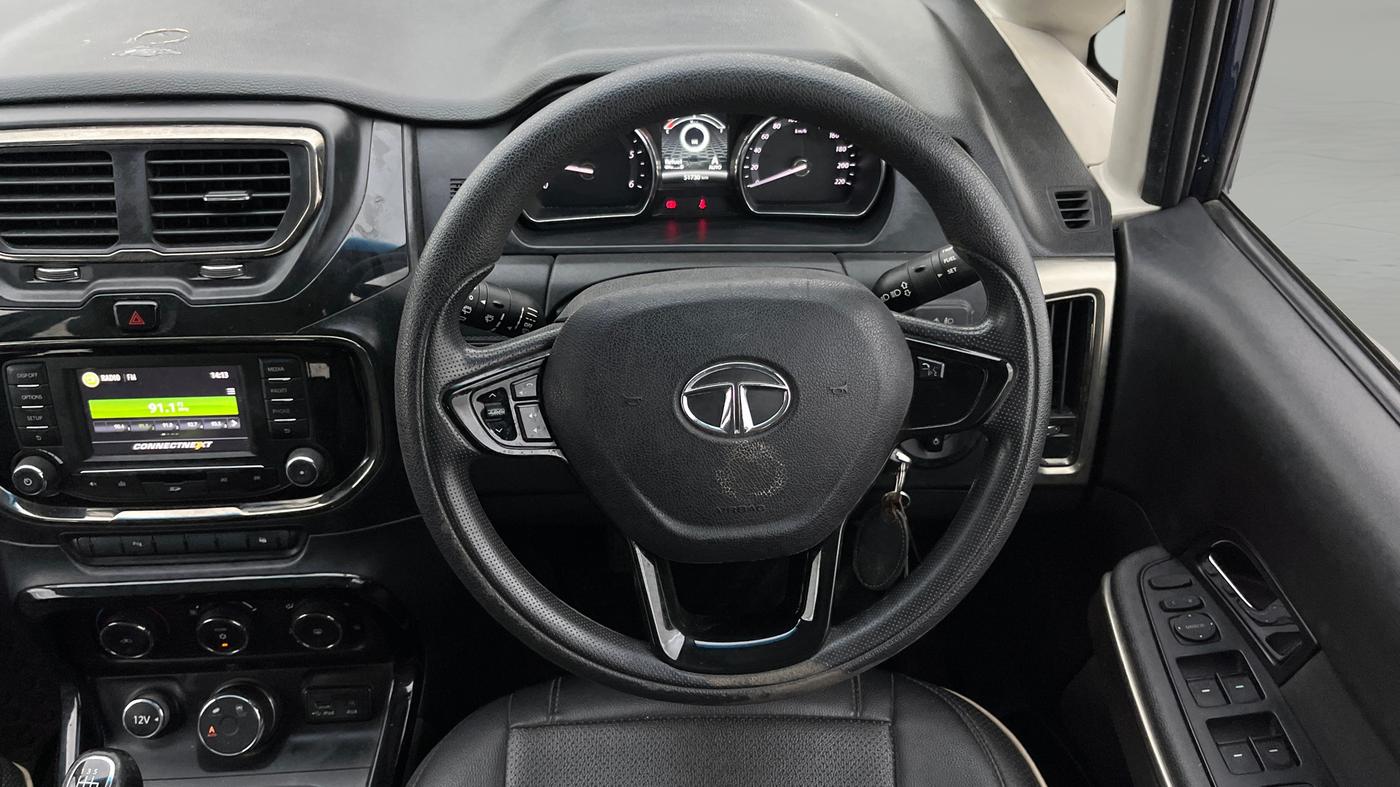 2018 Tata Hexa XM 4X2 7 STR, Diesel, Manual, 51,729 km, Steering Wheel Close Up