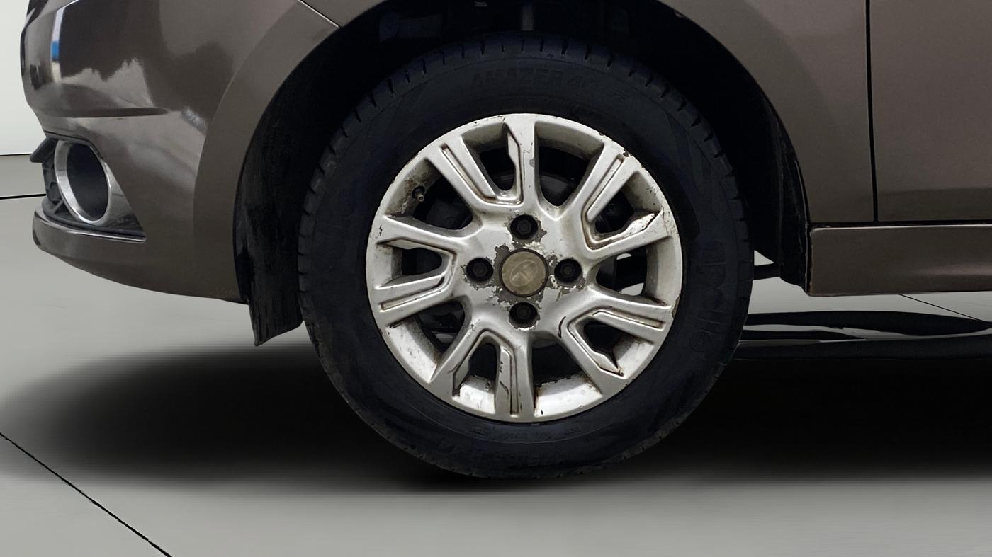 2017 Tata Tiago XZ PETROL, Petrol, Manual, 1,12,991 km, Left Front Wheel