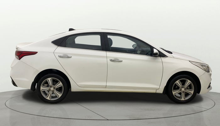 2017 Hyundai Verna 1.6 VTVT SX (O) AT, Petrol, Automatic, 71,150 km, Right Side View