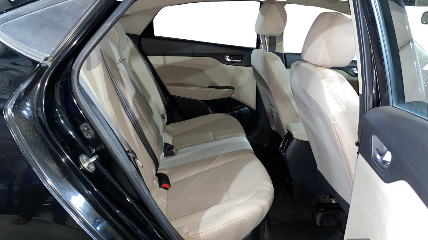 2022 Hyundai Verna SX 1.5 VTVT, Petrol, Manual, 29,322 km, Right Side Rear Door Cabin