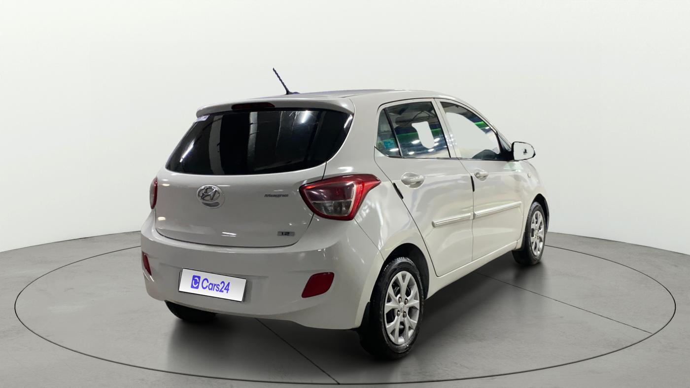 2015 Hyundai Grand i10 MAGNA 1.2 KAPPA VTVT, Petrol, Manual, 31,752 km, Right Back Diagonal