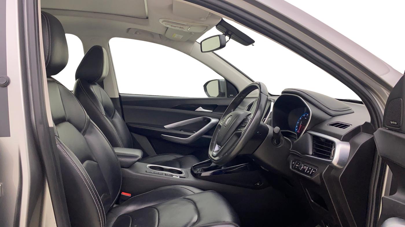 2021 MG HECTOR SHARP 1.5 DCT PETROL, Petrol, Automatic, 36,335 km, Right Side Front Door Cabin