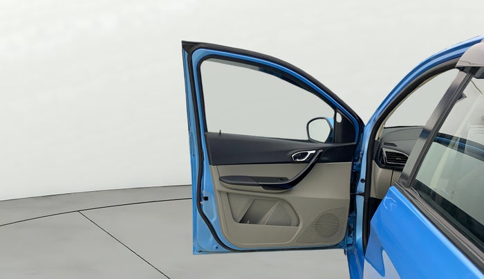 2016 Tata Tiago XZ PETROL, Petrol, Manual, 37,280 km, LHS Front Door