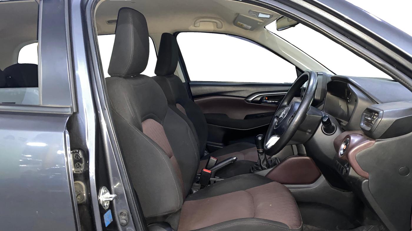 2024 Maruti Grand Vitara SIGMA SMART HYBRID, Petrol, Manual, 17,444 km, Right Side Front Door Cabin