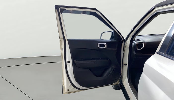 2019 Hyundai VENUE SX(O) 1.4 CRDI, Diesel, Manual, 64,290 km, LHS Front Door