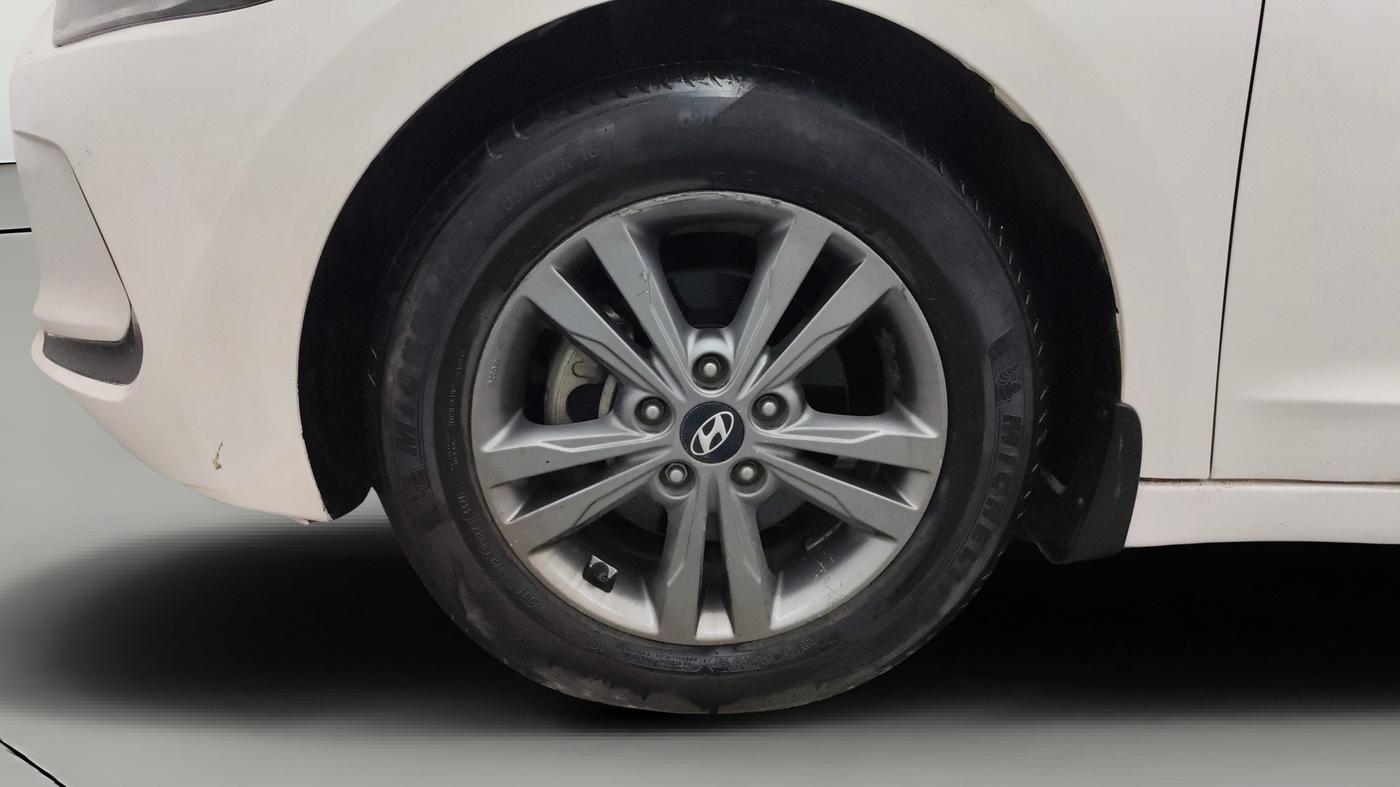 2017 Hyundai New Elantra 1.6 SX (O) AT DIESEL, Diesel, Automatic, 69,537 km, Left Front Wheel