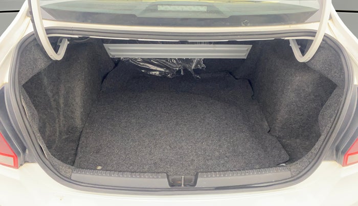 2018 Volkswagen Vento COMFORTLINE 1.6, Petrol, Manual, 44,789 km, Boot Open Zoomed View