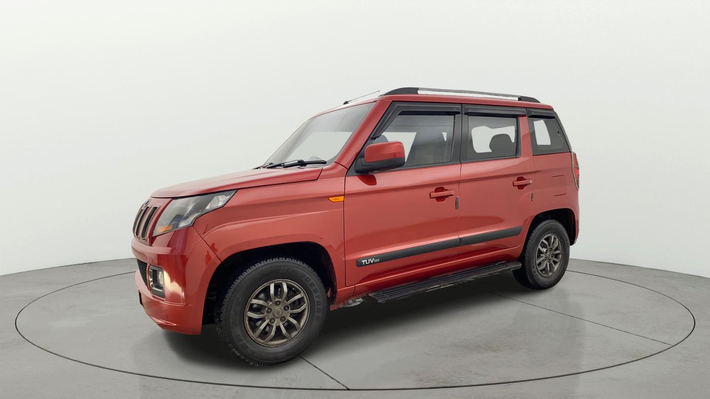 2018 Mahindra TUV300 T10, Diesel, Manual, 74,032 km, Left Front Diagonal