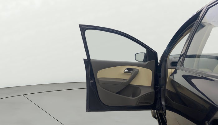 2013 Volkswagen Vento COMFORTLINE DIESEL 1.6, Diesel, Manual, 1,23,502 km, LHS Front Door