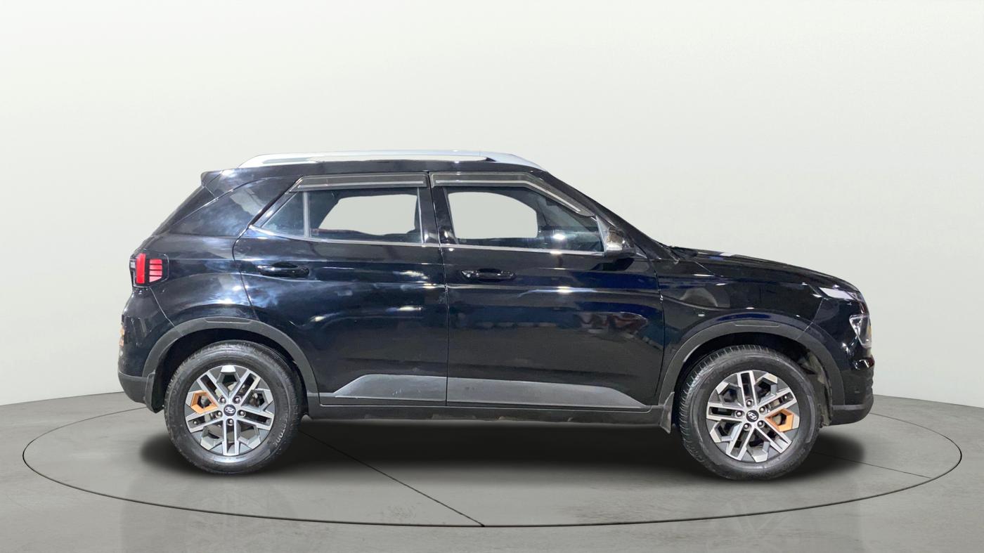 2024 Hyundai VENUE SX 1.5 CRDI, Diesel, Manual, 58,594 km, Right Side View
