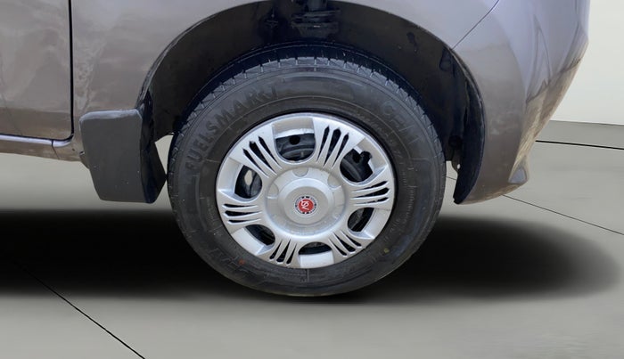 2016 Maruti Alto 800 LXI, Petrol, Manual, 70,174 km, Right Front Wheel
