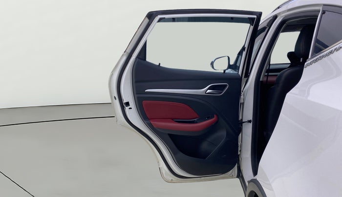 2022 MG ASTOR SAVVY 1.5 CVT S RED, Petrol, Automatic, 18,257 km, LHS Rear Door