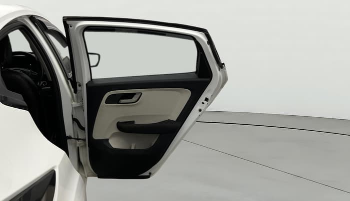 2024 Tata ALTROZ XZ PLUS SUNROOF CNG, CNG, Manual, 43,344 km, RHS Rear Door