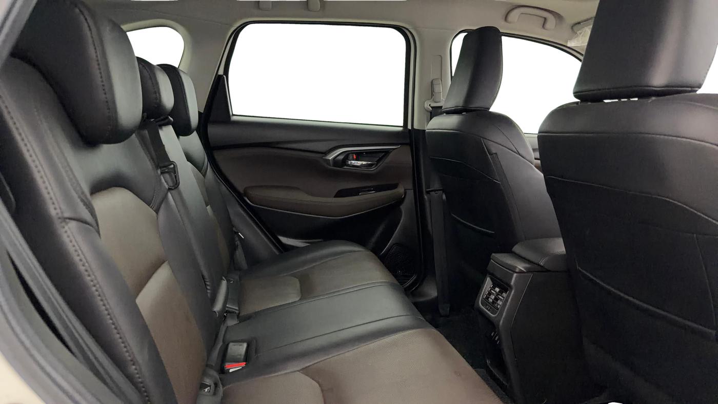 2024 Toyota URBAN CRUISER HYRYDER V HYBRID, Hybrid, Automatic, 60,281 km, Right Side Rear Door Cabin