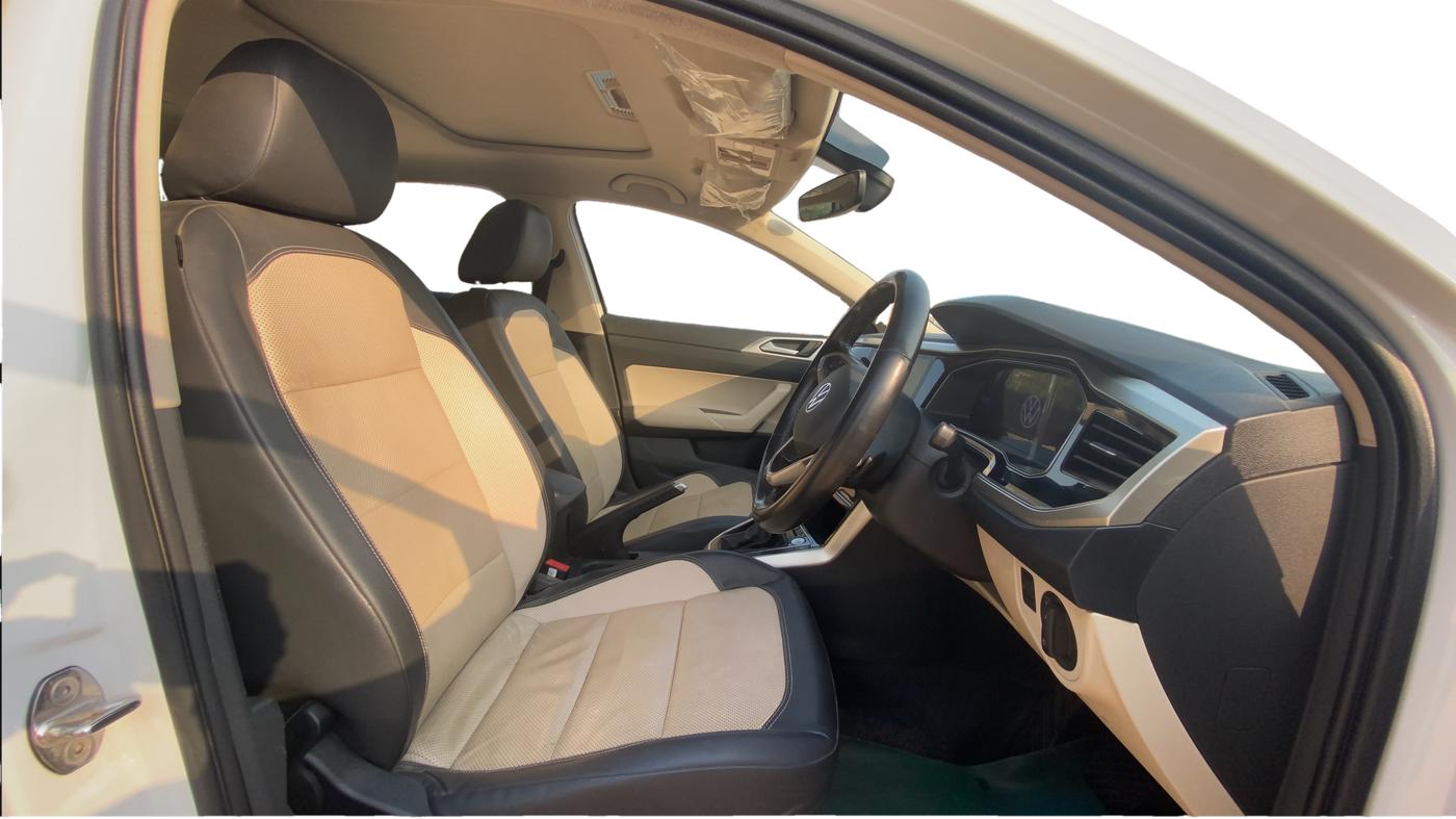 2022 Volkswagen VIRTUS TOPLINE TSI 1.0 AT, Petrol, Automatic, 67,723 km, Right Side Front Door Cabin