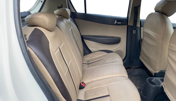 2013 Hyundai i20 SPORTZ 1.2, Petrol, Manual, 35,215 km, Right Side Rear Door Cabin