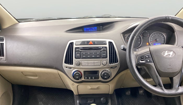 2014 Hyundai i20 SPORTZ 1.2, Petrol, Manual, 98,148 km, Air Conditioner