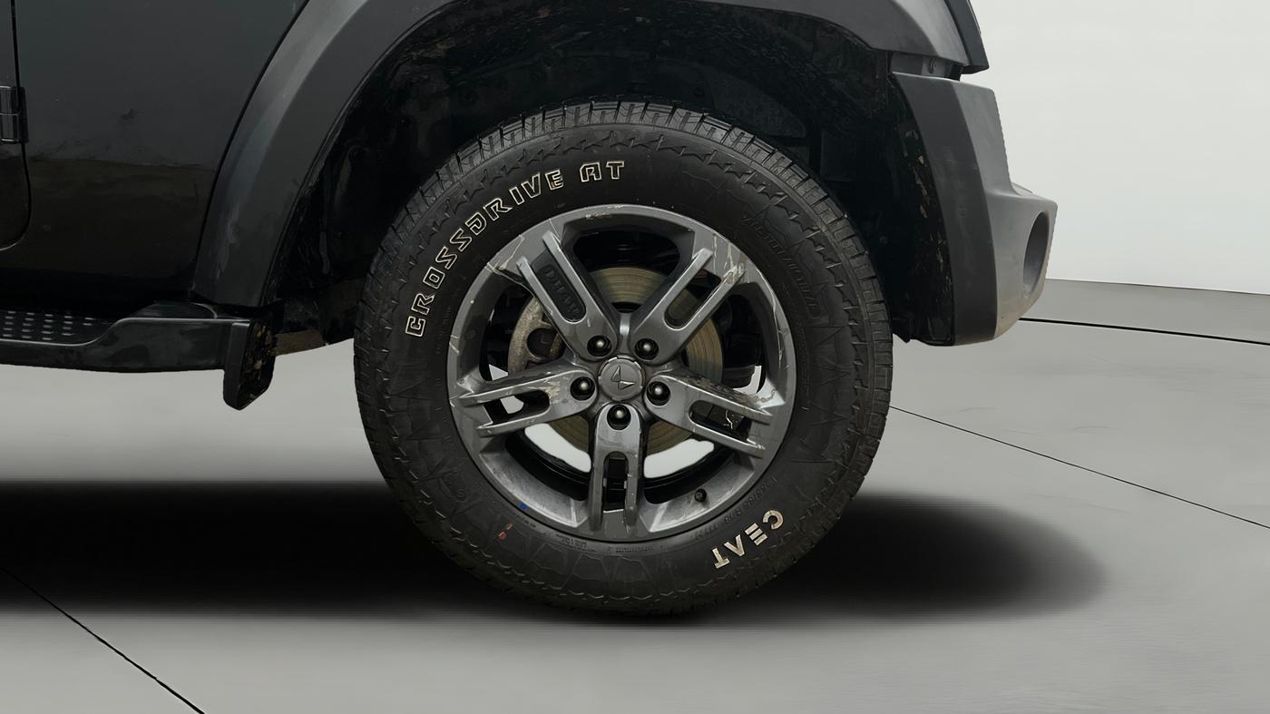 2024 Mahindra Thar LX P 2WD AT HT, Petrol, Automatic, 18,101 km, Right Front Wheel