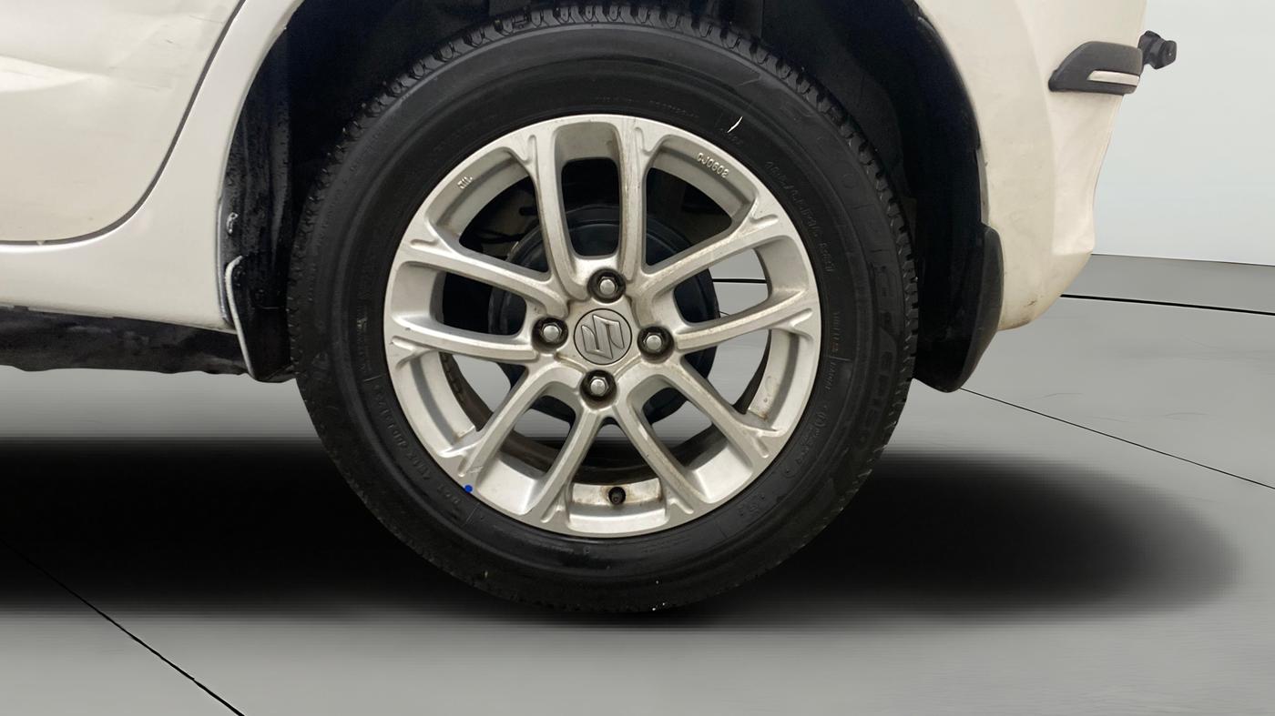 2023 Maruti Swift ZXI, Petrol, Manual, 62,871 km, Left Rear Wheel