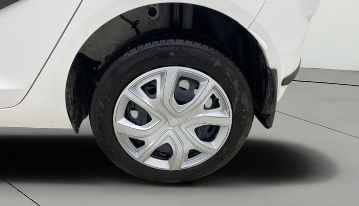 2025 Tata ALTROZ XM PETROL, Petrol, Manual, 2,641 km, Left Rear Wheel