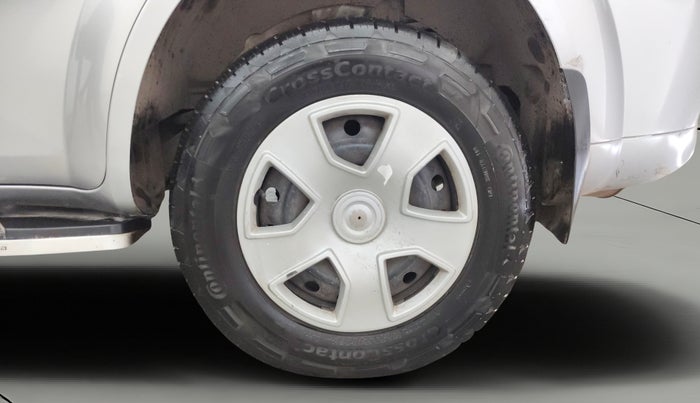 2016 Mahindra XUV500 W4, Diesel, Manual, 84,397 km, Left Rear Wheel