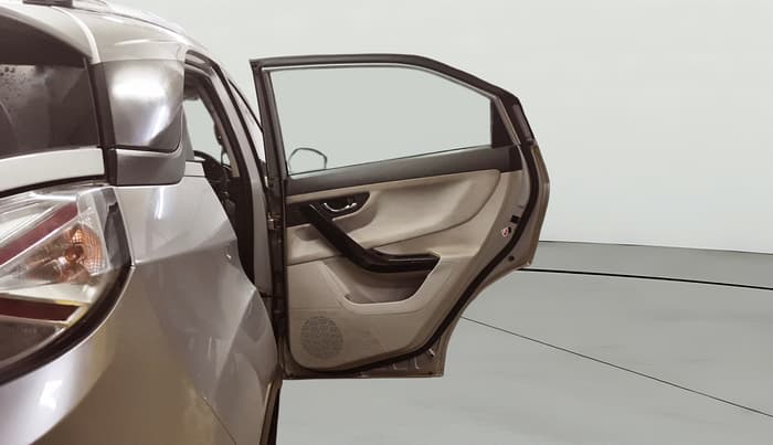2020 Tata NEXON XZ PLUS PETROL SUNROOF, Petrol, Manual, 71,733 km, RHS Rear Door
