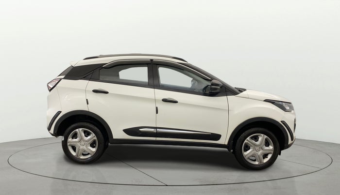 2022 Tata NEXON XM PETROL, Petrol, Manual, 1,16,522 km, Right Side View