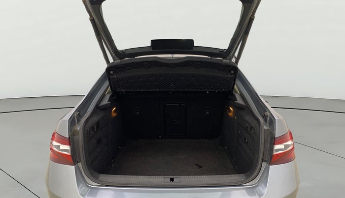 2017 Skoda Superb L&K 1.8 TSI AT, Petrol, Automatic, 42,342 km, Boot Open Zoomed View