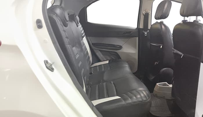 2022 Tata Tiago XM CNG, CNG, Manual, 65,111 km, Right Side Rear Door Cabin