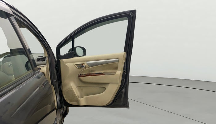 2018 Maruti Ertiga ZXI+, Petrol, Manual, 95,323 km, RHS Front Door