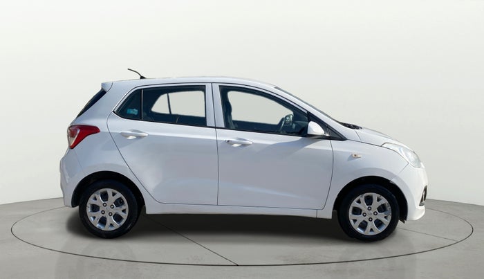 2014 Hyundai Grand i10 MAGNA 1.2 KAPPA VTVT, Petrol, Manual, 1,15,838 km, Right Side View