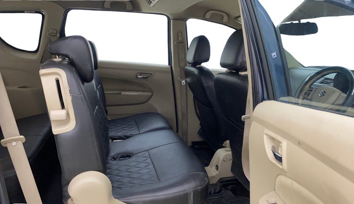 2018 Maruti Ertiga VXI CNG, CNG, Manual, 1,06,659 km, Right Side Rear Door Cabin