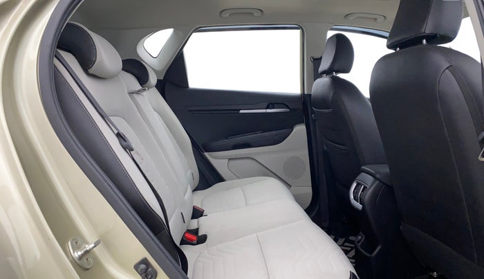 2021 KIA SONET HTX 1.0 IMT, Petrol, Manual, 20,671 km, Right Side Rear Door Cabin