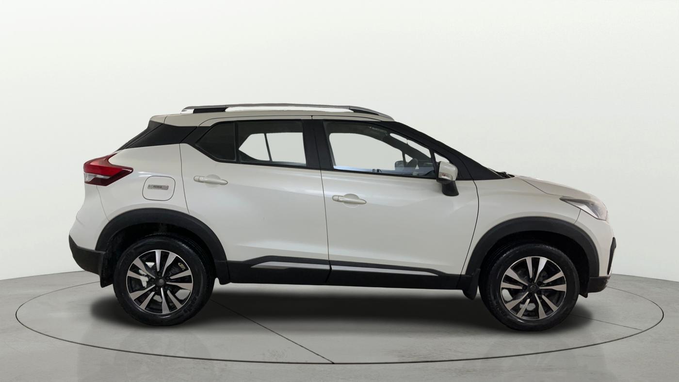 2021 Nissan Kicks XV 1.5, Petrol, Manual, 22,591 km, Right Side View