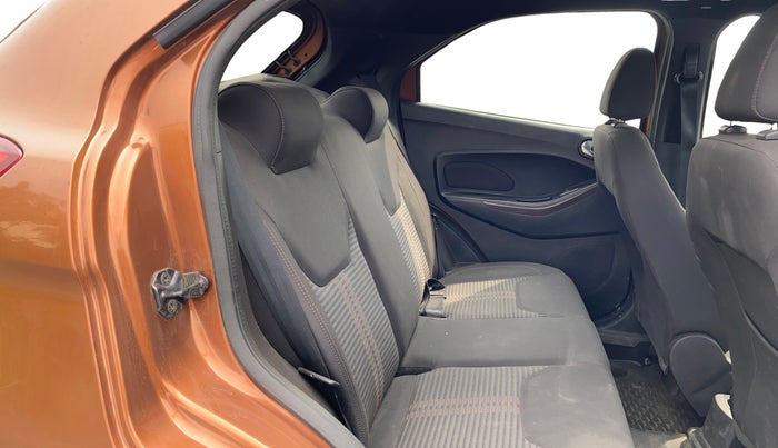 2018 Ford FREESTYLE TITANIUM PLUS 1.5 DIESEL, Diesel, Manual, 77,410 km, Right Side Rear Door Cabin