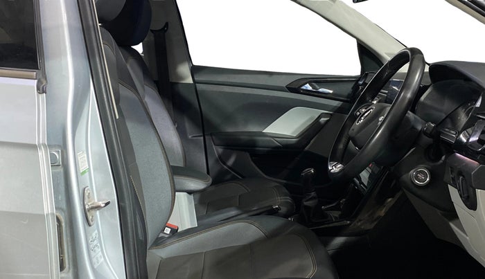 2022 Skoda KUSHAQ STYLE 1.0L TSI MT, Petrol, Manual, 33,107 km, Right Side Front Door Cabin