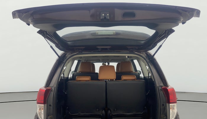 2017 Toyota Innova Crysta 2.4 GX 7 STR, Diesel, Manual, 86,454 km, Boot Door Open