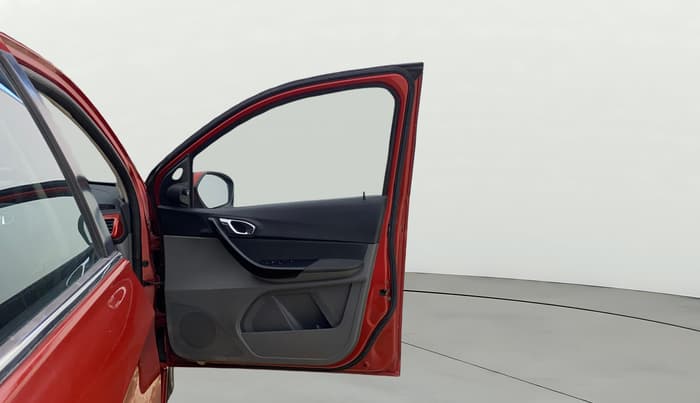 2018 Tata TIGOR XZ (O) PETROL, CNG, Manual, 76,584 km, RHS Front Door