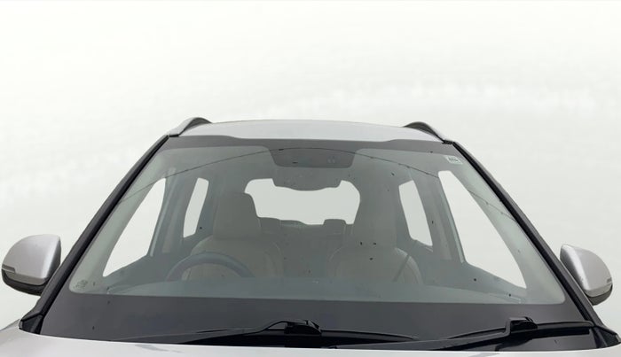 2022 KIA CARENS LUXURY PLUS 1.4 PETROL 6 STR, Petrol, Manual, 80,093 km, Front Windshield