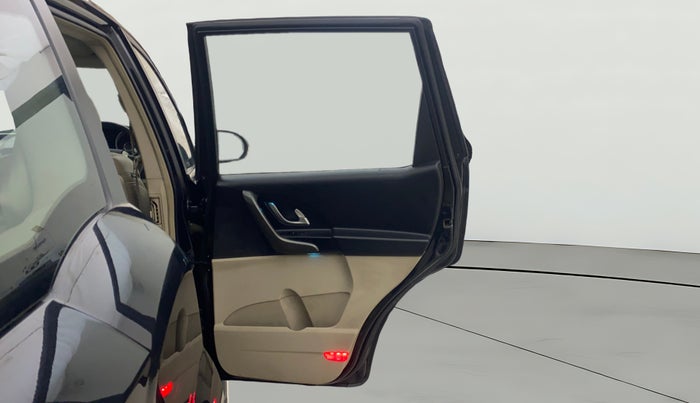 2015 Mahindra XUV500 W10 AWD, Diesel, Manual, 89,696 km, RHS Rear Door